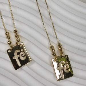 Collar Fe Cuadrado de Oro